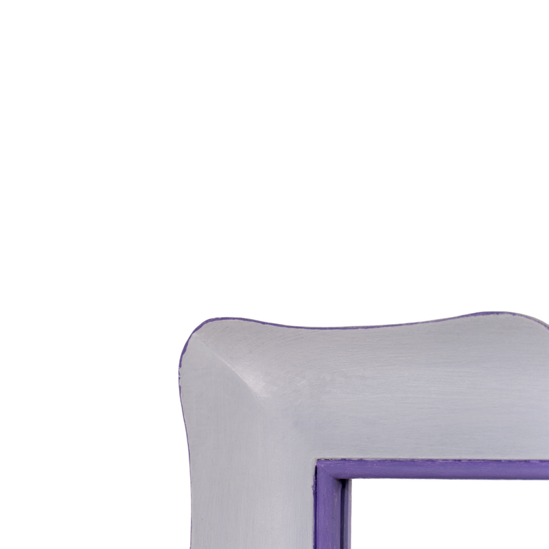 Shaped Mirror "A GUANTIERA" (White and Lilac)