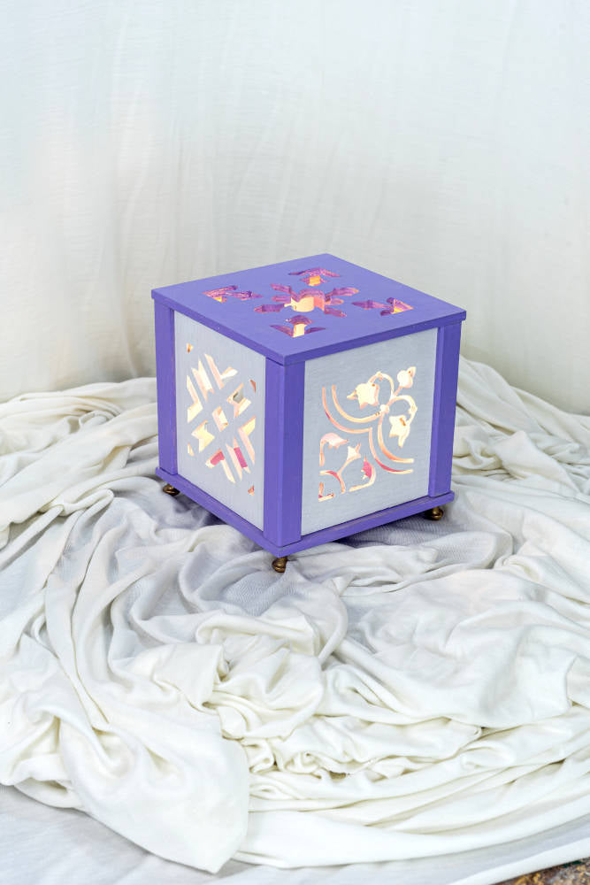 "MORESCA" lamp (White and Lilac)